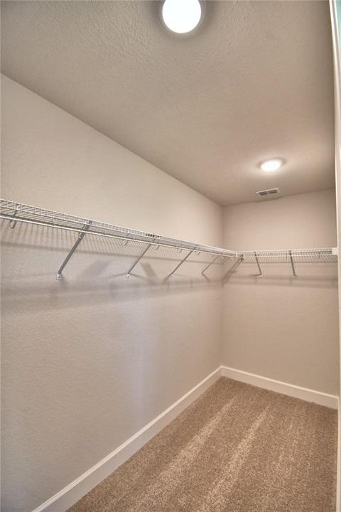 待售: $359,515 (4 贝兹, 3 浴室, 2200 平方英尺)