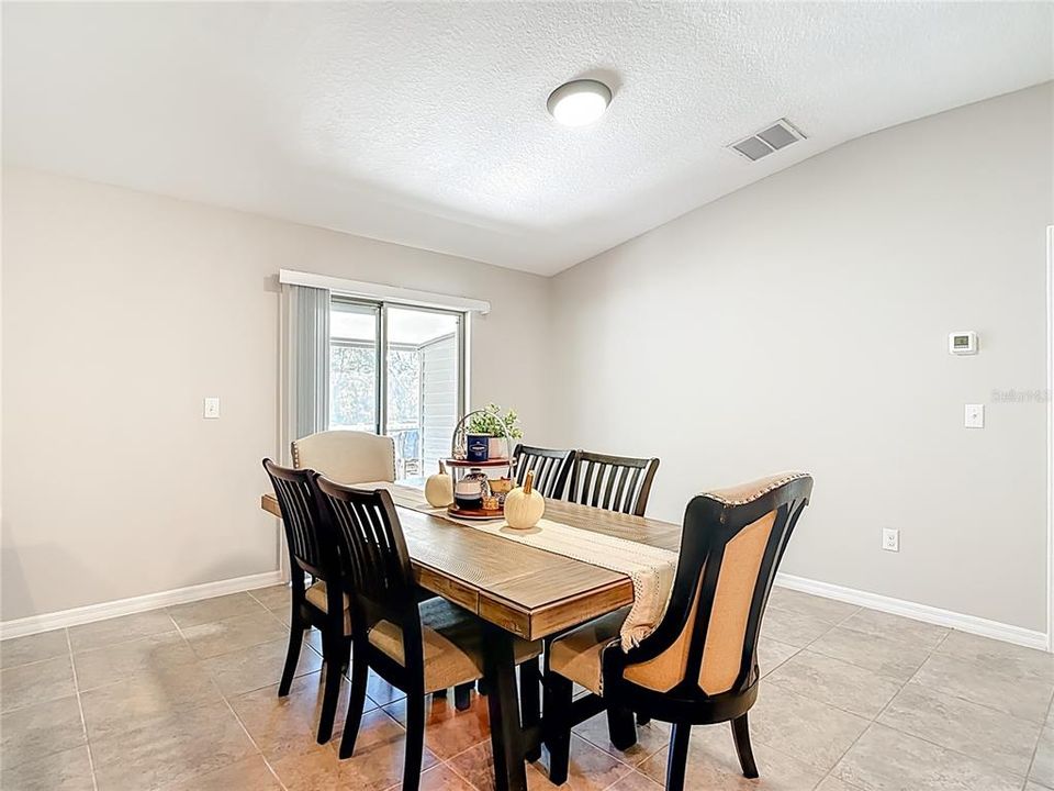 En Venta: $329,000 (3 camas, 2 baños, 1540 Pies cuadrados)