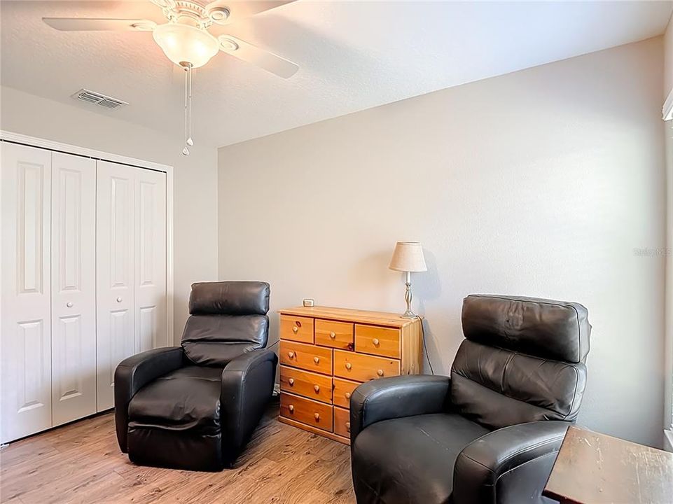 En Venta: $329,000 (3 camas, 2 baños, 1540 Pies cuadrados)