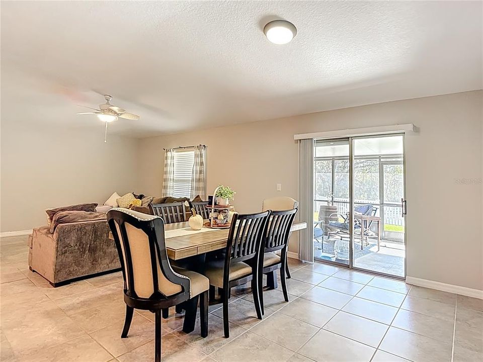 En Venta: $329,000 (3 camas, 2 baños, 1540 Pies cuadrados)