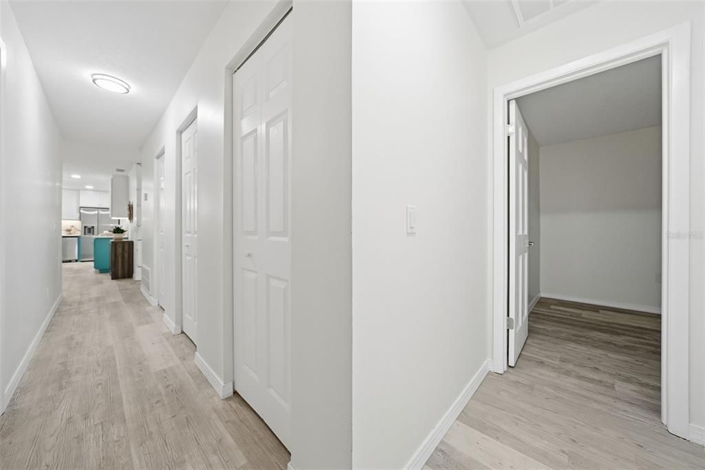 For Sale: $399,900 (3 beds, 2 baths, 1694 Square Feet)