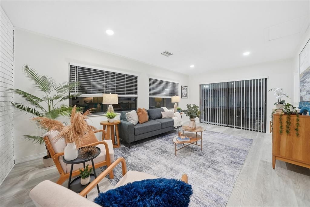 For Sale: $399,900 (3 beds, 2 baths, 1694 Square Feet)