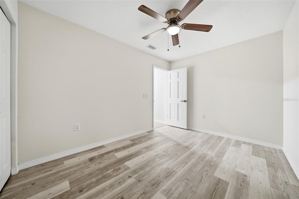 For Sale: $399,900 (3 beds, 2 baths, 1694 Square Feet)