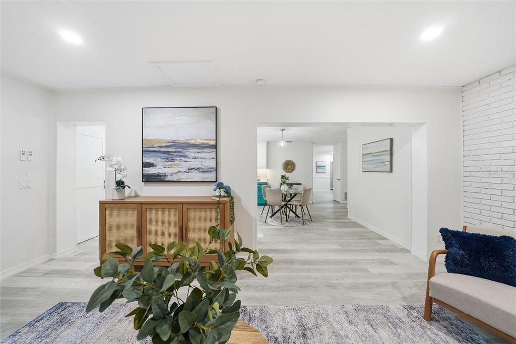 For Sale: $399,900 (3 beds, 2 baths, 1694 Square Feet)