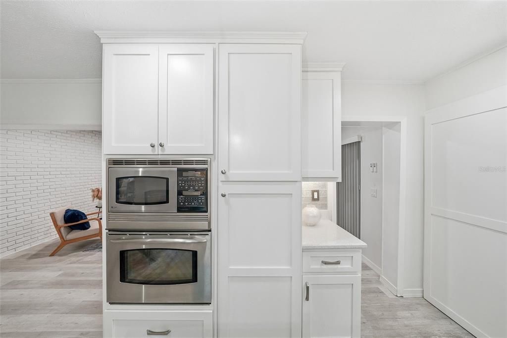 For Sale: $399,900 (3 beds, 2 baths, 1694 Square Feet)