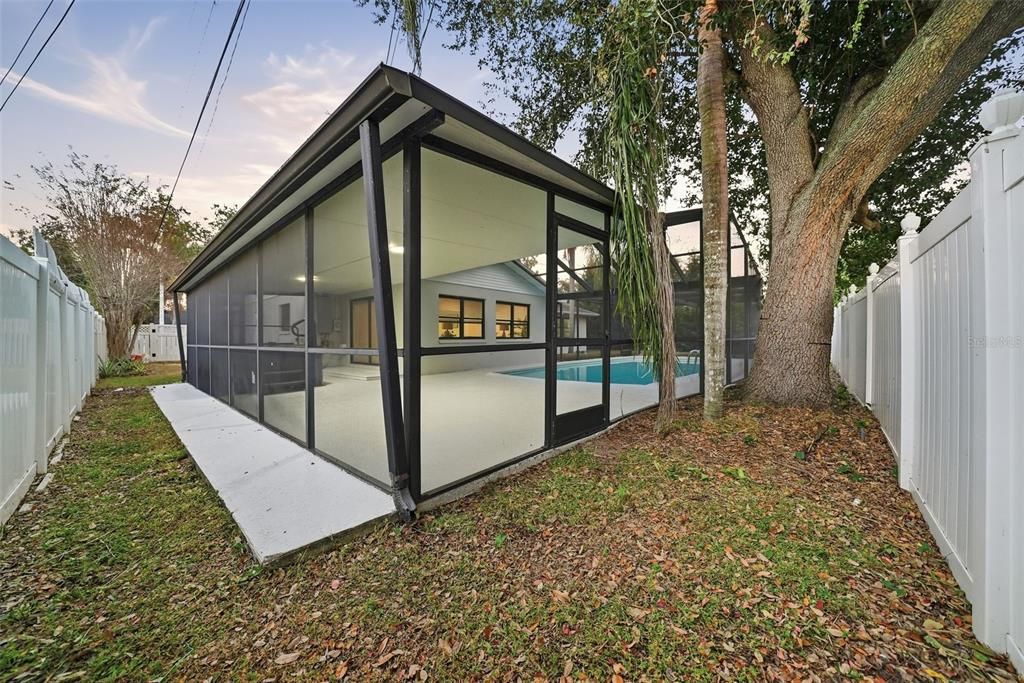 For Sale: $399,900 (3 beds, 2 baths, 1694 Square Feet)