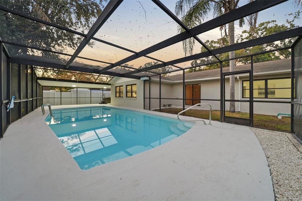 For Sale: $399,900 (3 beds, 2 baths, 1694 Square Feet)