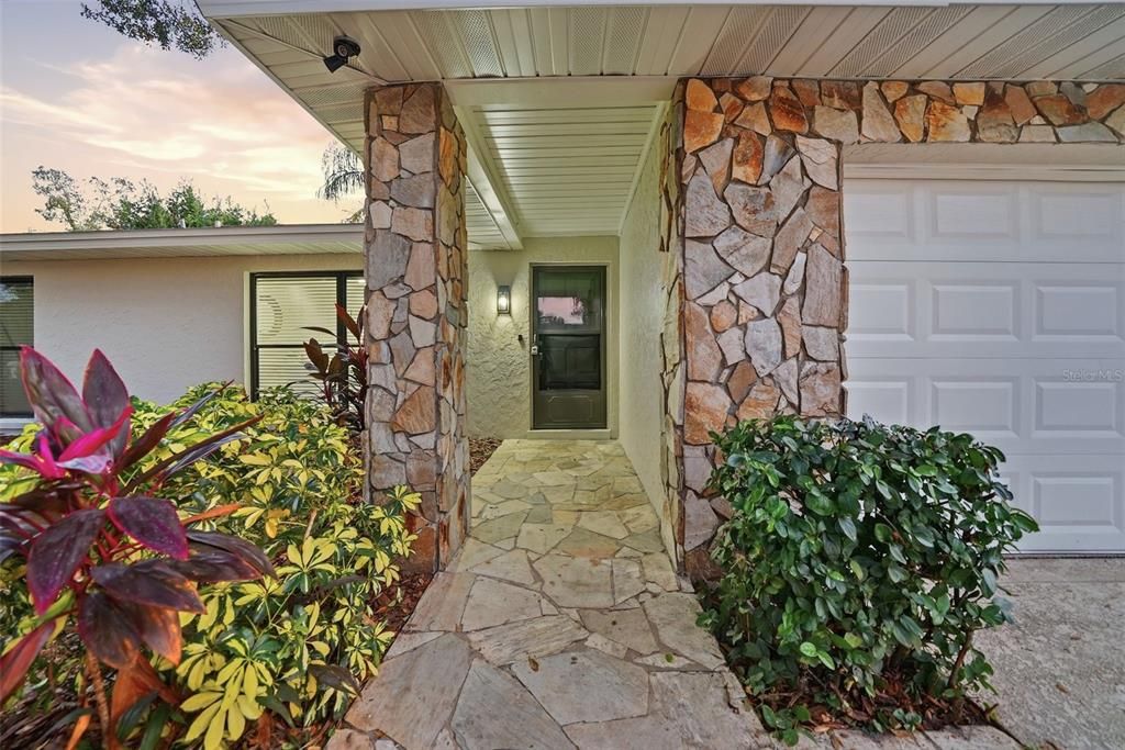 For Sale: $399,900 (3 beds, 2 baths, 1694 Square Feet)