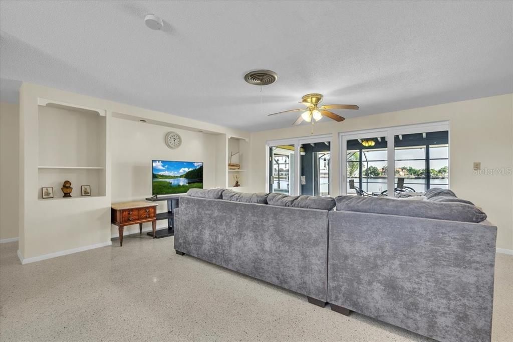 En Venta: $475,000 (3 camas, 2 baños, 1861 Pies cuadrados)