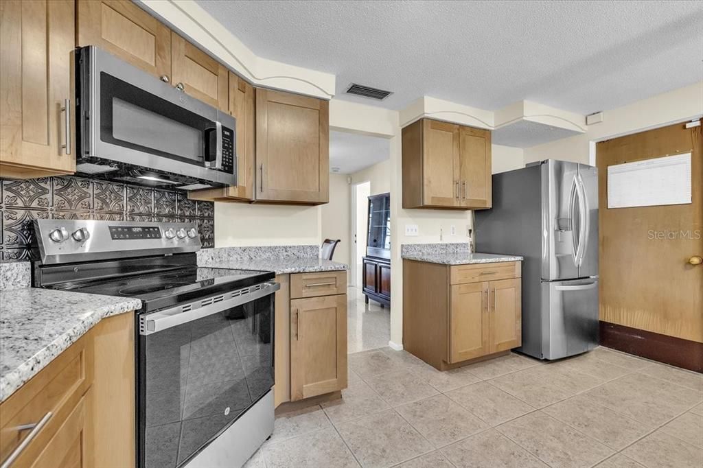 En Venta: $475,000 (3 camas, 2 baños, 1861 Pies cuadrados)