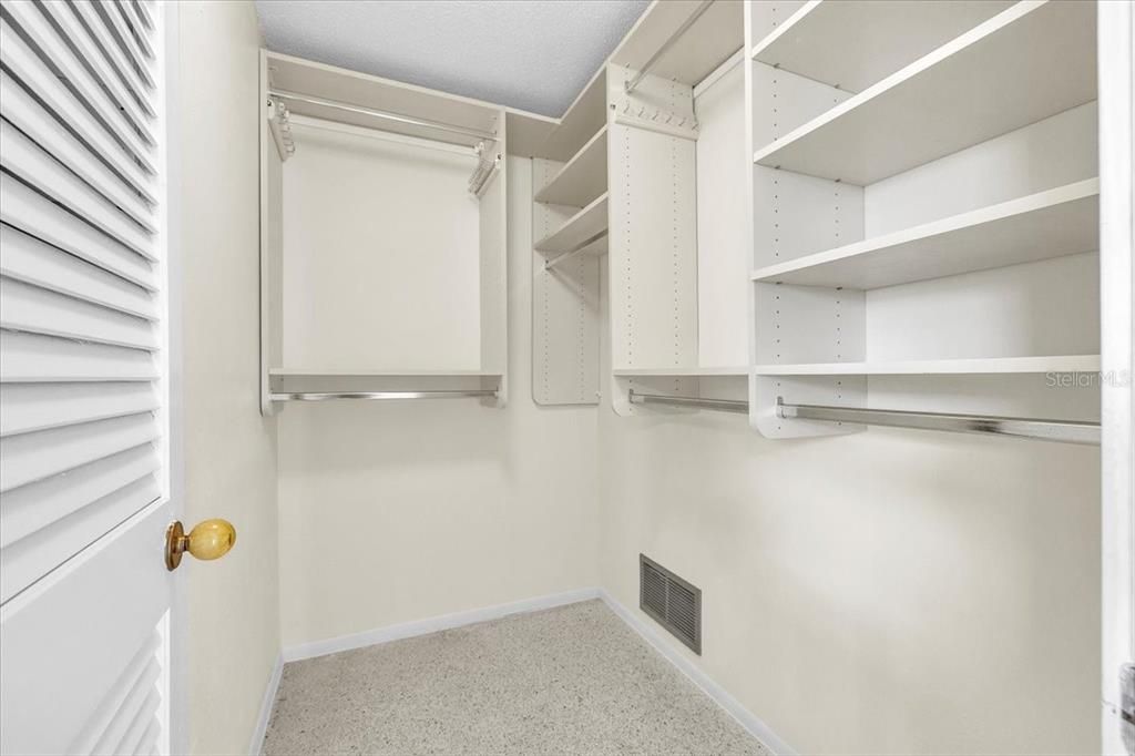 En Venta: $475,000 (3 camas, 2 baños, 1861 Pies cuadrados)