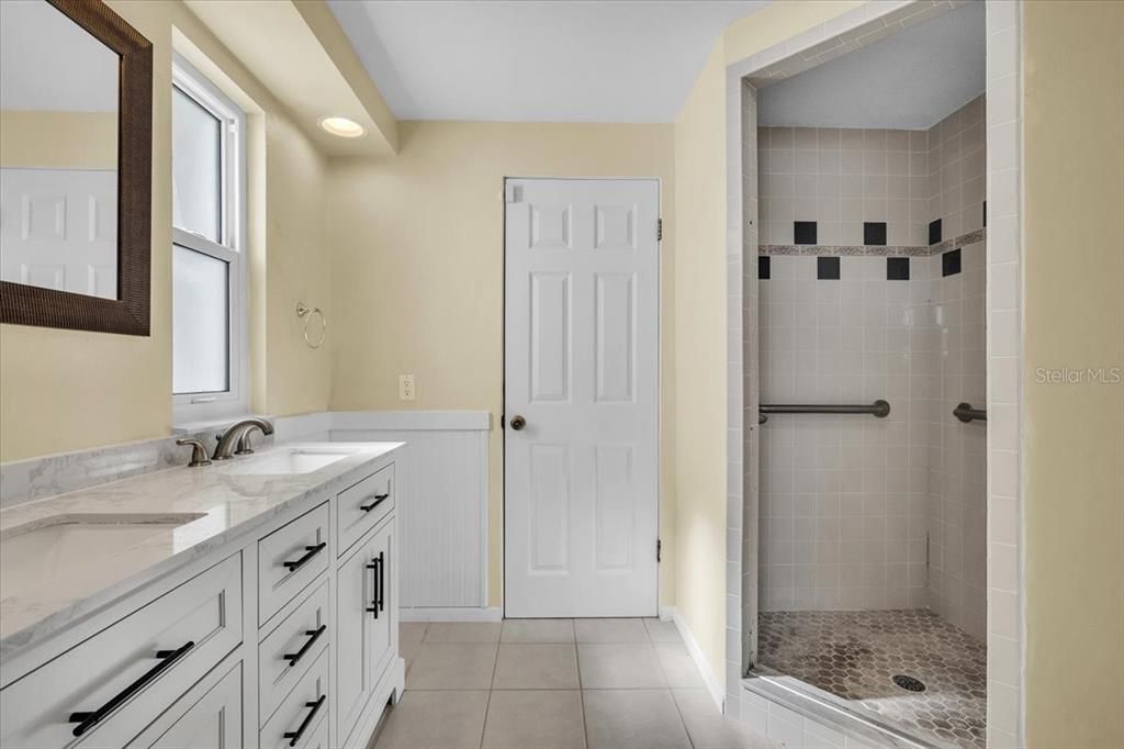 En Venta: $475,000 (3 camas, 2 baños, 1861 Pies cuadrados)