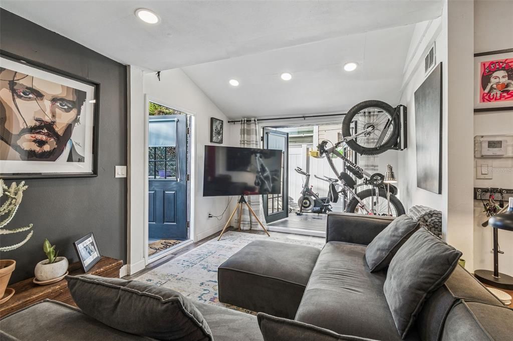 待售: $1,275,000 (5 贝兹, 3 浴室, 2347 平方英尺)