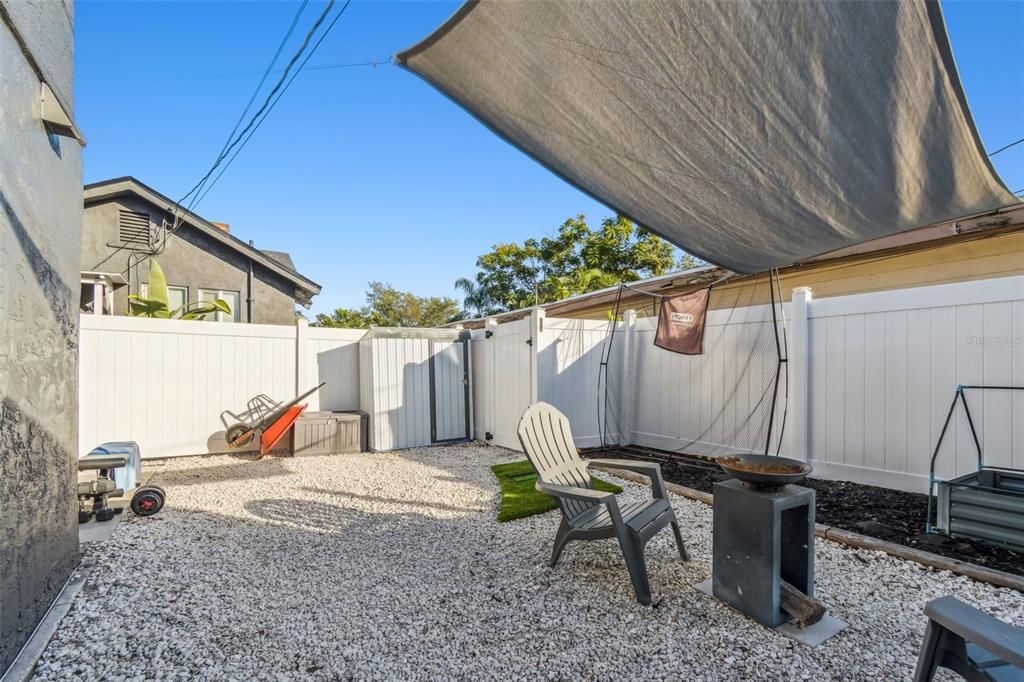 待售: $1,275,000 (5 贝兹, 3 浴室, 2347 平方英尺)