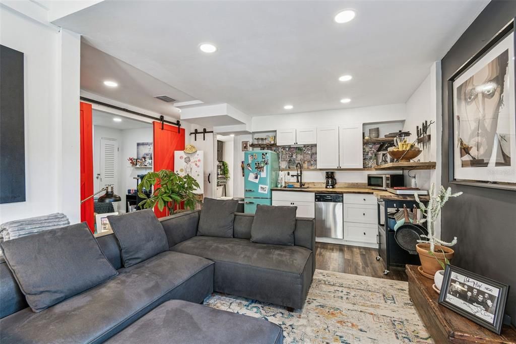 待售: $1,275,000 (5 贝兹, 3 浴室, 2347 平方英尺)