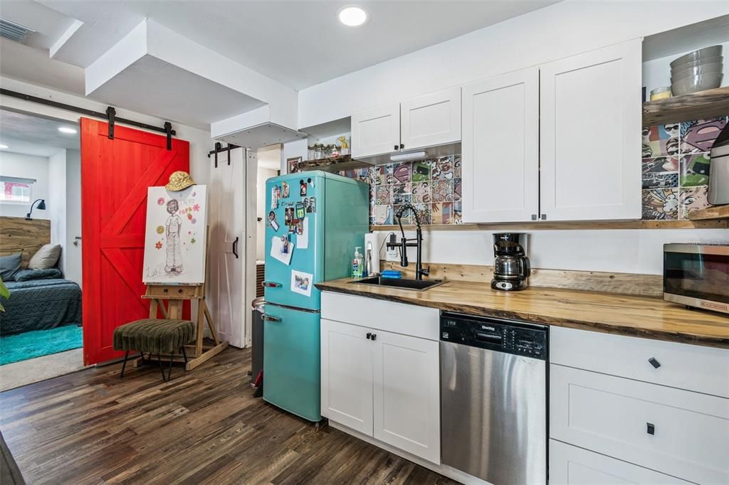 待售: $1,275,000 (5 贝兹, 3 浴室, 2347 平方英尺)