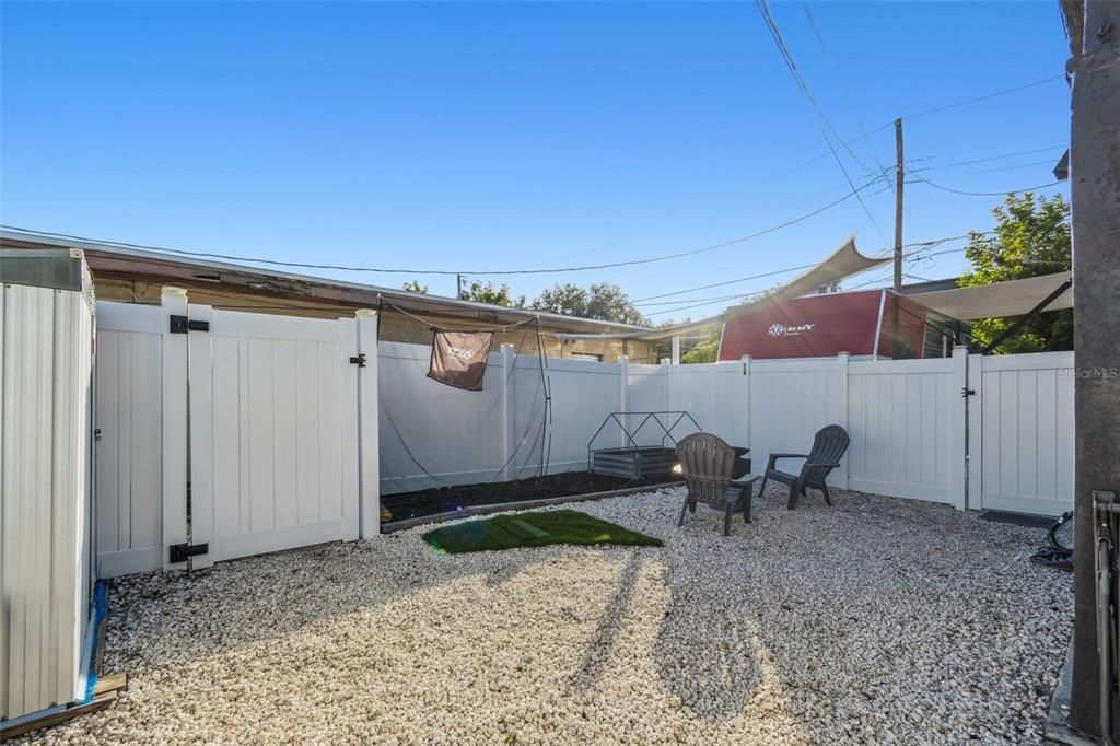 待售: $1,275,000 (5 贝兹, 3 浴室, 2347 平方英尺)