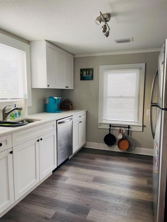 待售: $1,275,000 (5 贝兹, 3 浴室, 2347 平方英尺)