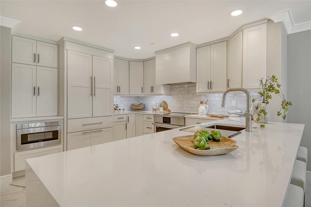 For Sale: $1,650,000 (2 beds, 2 baths, 1463 Square Feet)