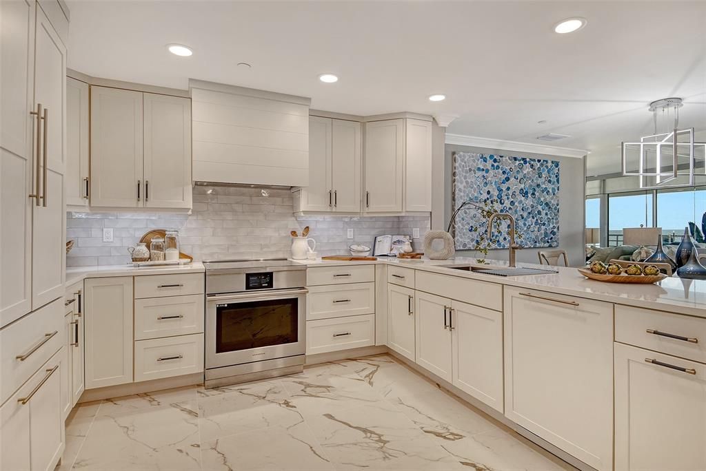 For Sale: $1,650,000 (2 beds, 2 baths, 1463 Square Feet)