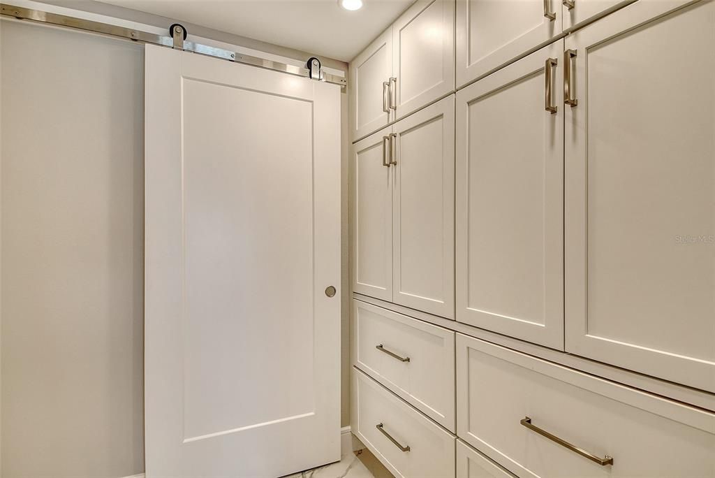 For Sale: $1,650,000 (2 beds, 2 baths, 1463 Square Feet)