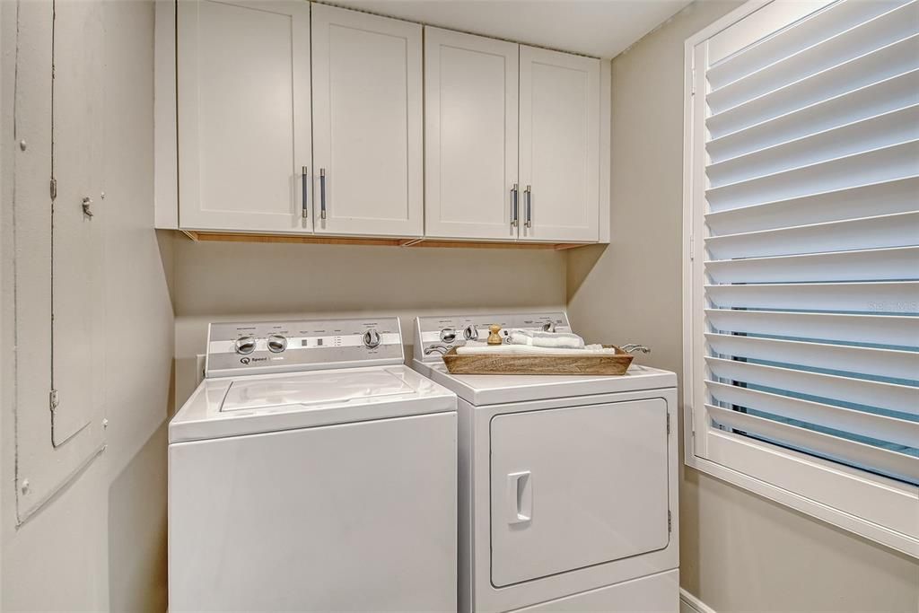 For Sale: $1,650,000 (2 beds, 2 baths, 1463 Square Feet)