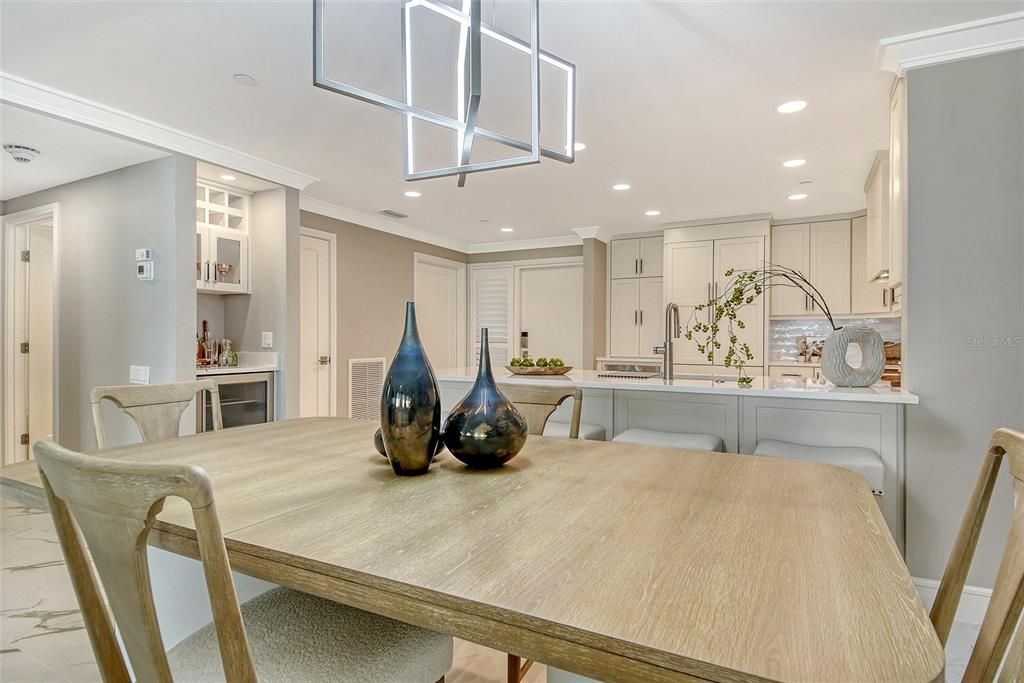 For Sale: $1,650,000 (2 beds, 2 baths, 1463 Square Feet)