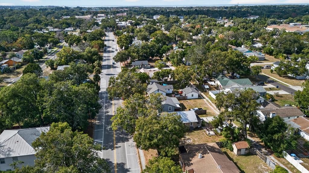 For Sale: $315,000 (2 beds, 1 baths, 864 Square Feet)