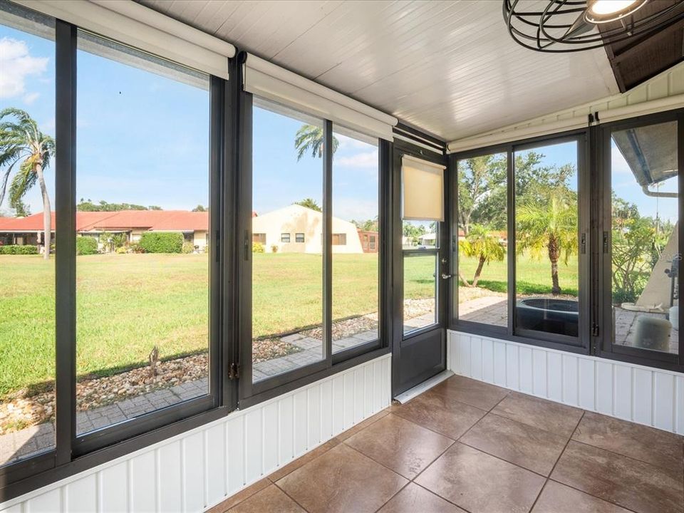 For Sale: $197,777 (1 beds, 1 baths, 756 Square Feet)