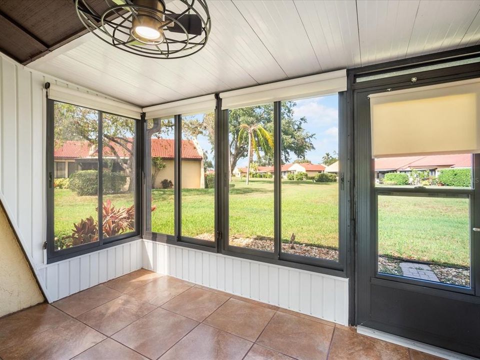 For Sale: $197,777 (1 beds, 1 baths, 756 Square Feet)