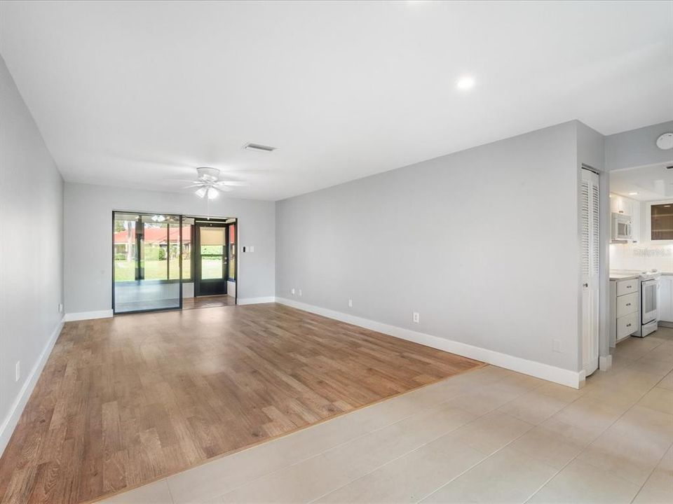 For Sale: $197,777 (1 beds, 1 baths, 756 Square Feet)