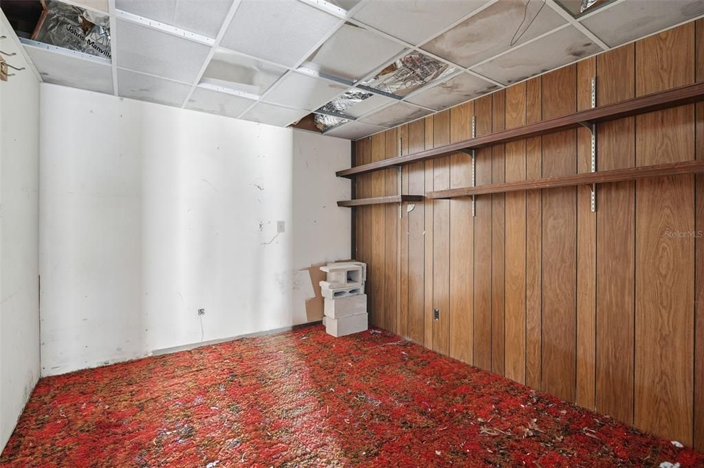 待售: $299,000 (4 贝兹, 3 浴室, 3012 平方英尺)