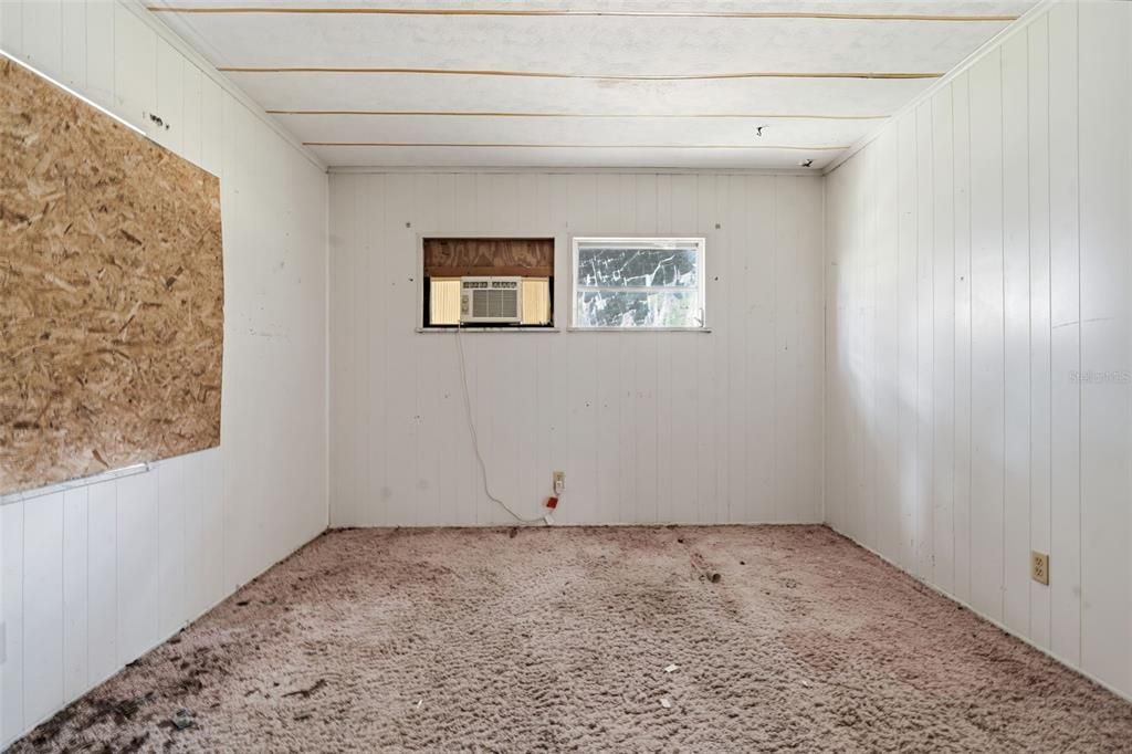 待售: $299,000 (4 贝兹, 3 浴室, 3012 平方英尺)