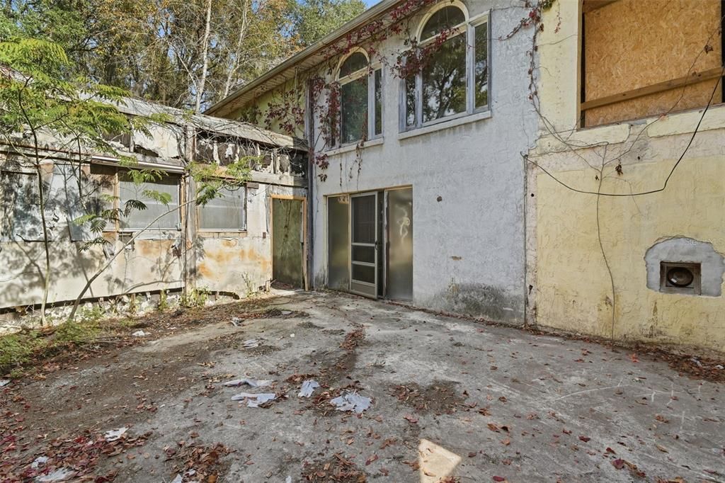 待售: $299,000 (4 贝兹, 3 浴室, 3012 平方英尺)