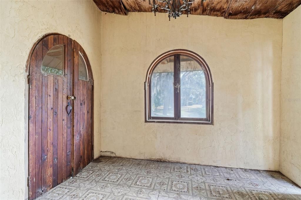 待售: $299,000 (4 贝兹, 3 浴室, 3012 平方英尺)