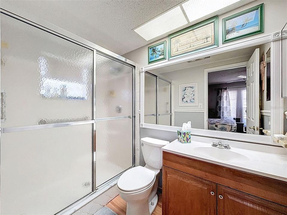 Active With Contract: $259,900 (2 beds, 2 baths, 1280 Square Feet)