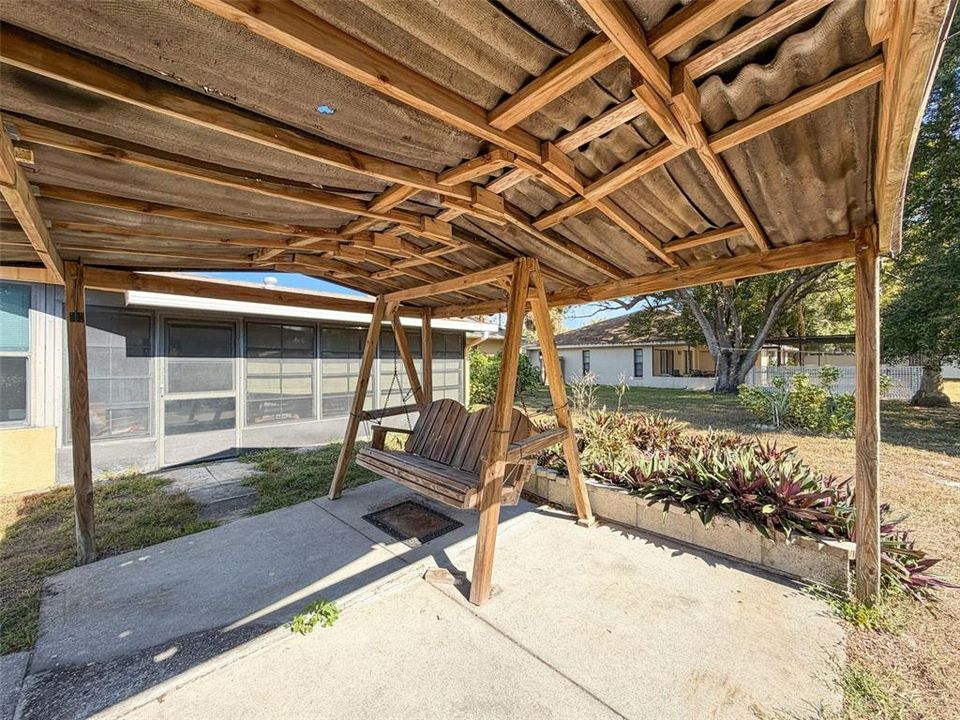 Active With Contract: $259,900 (2 beds, 2 baths, 1280 Square Feet)