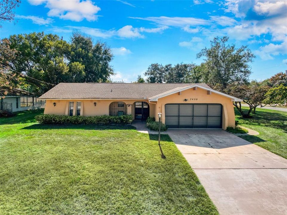 Active With Contract: $259,900 (2 beds, 2 baths, 1280 Square Feet)