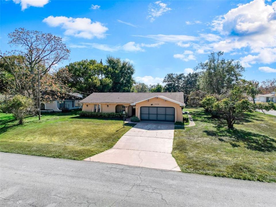 Active With Contract: $259,900 (2 beds, 2 baths, 1280 Square Feet)