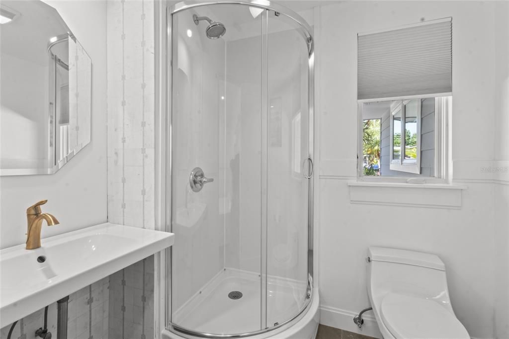 For Sale: $840,000 (3 beds, 3 baths, 1387 Square Feet)