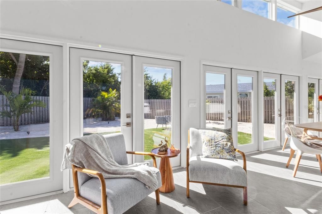 For Sale: $840,000 (3 beds, 3 baths, 1387 Square Feet)