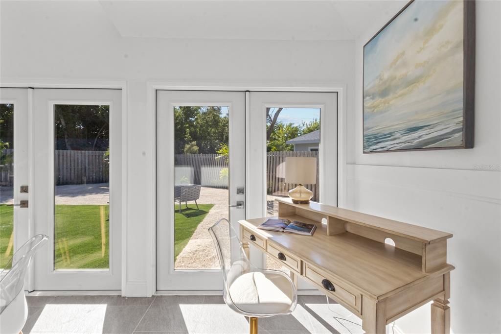 For Sale: $840,000 (3 beds, 3 baths, 1387 Square Feet)