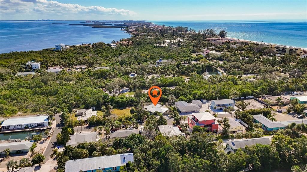 For Sale: $840,000 (3 beds, 3 baths, 1387 Square Feet)