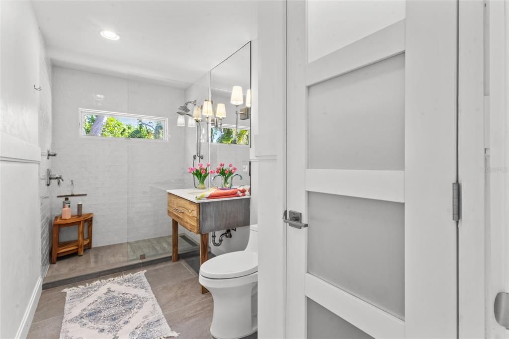 For Sale: $840,000 (3 beds, 3 baths, 1387 Square Feet)