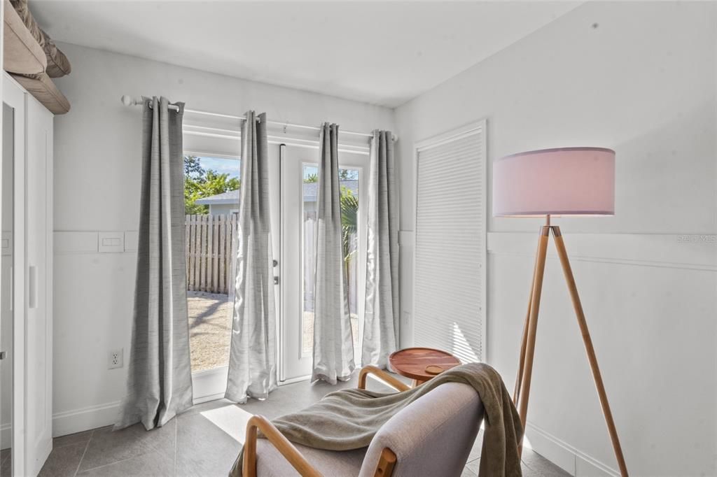 For Sale: $840,000 (3 beds, 3 baths, 1387 Square Feet)