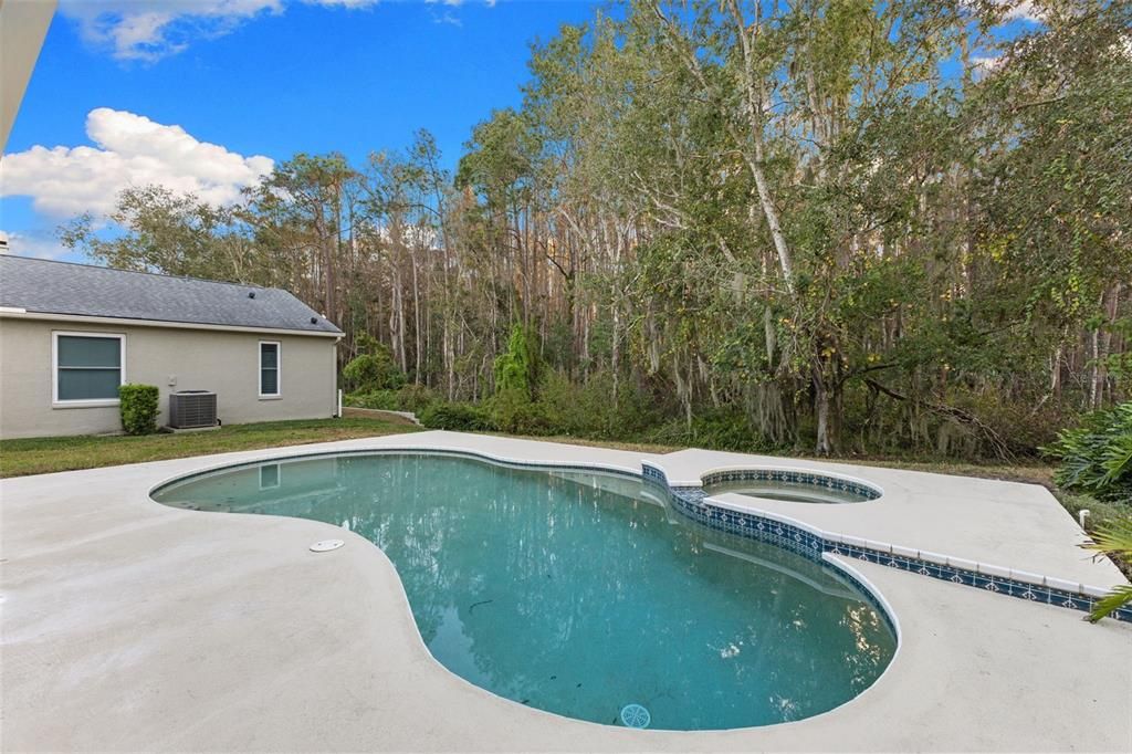 En Venta: $699,000 (5 camas, 3 baños, 2810 Pies cuadrados)