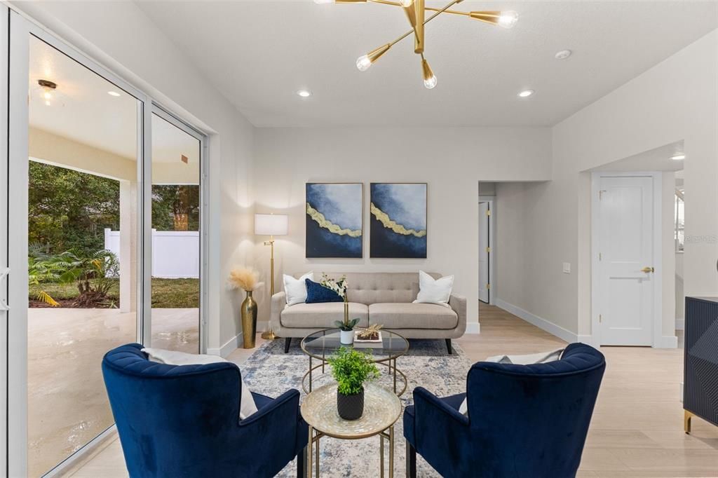 En Venta: $699,000 (5 camas, 3 baños, 2810 Pies cuadrados)