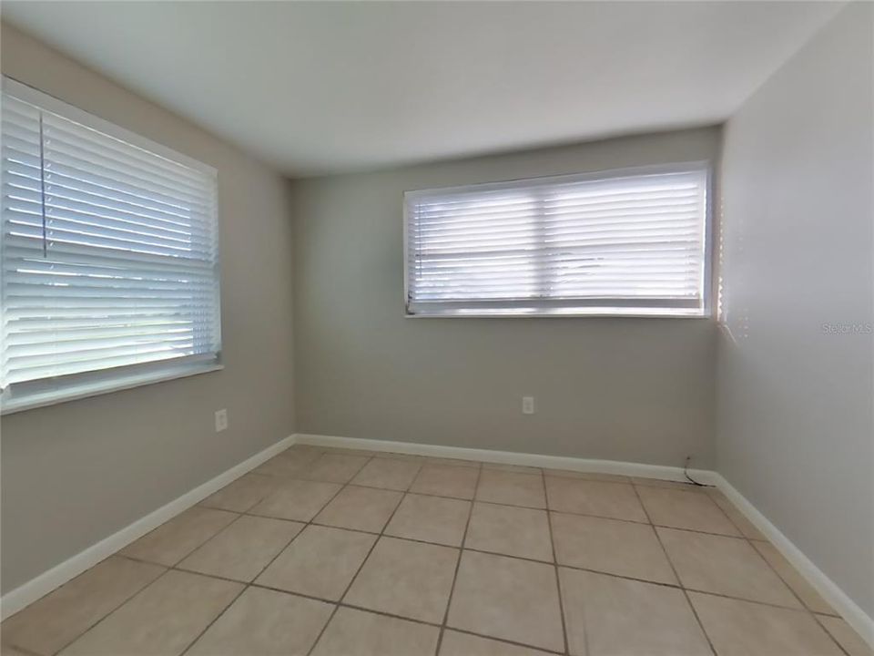 For Rent: $2,599 (3 beds, 2 baths, 1289 Square Feet)