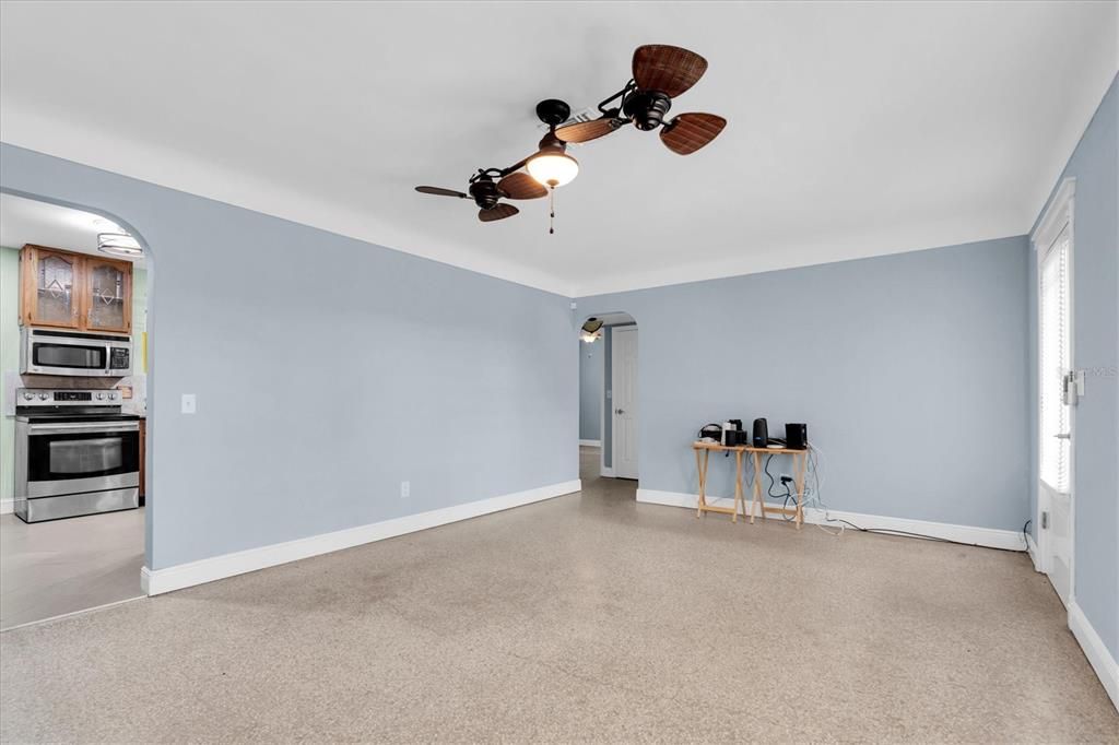 For Sale: $525,000 (3 beds, 1 baths, 1209 Square Feet)