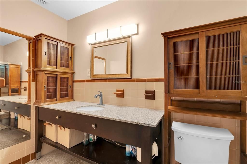 For Sale: $525,000 (3 beds, 1 baths, 1209 Square Feet)